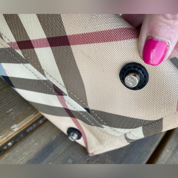 BURBERRY NOVA CHECK Shopper/Footed TOTE🔥HUGE!🔥PVC/Leather w/pouch🔥HOT ITEM!🔥 - Picture 5 of 15